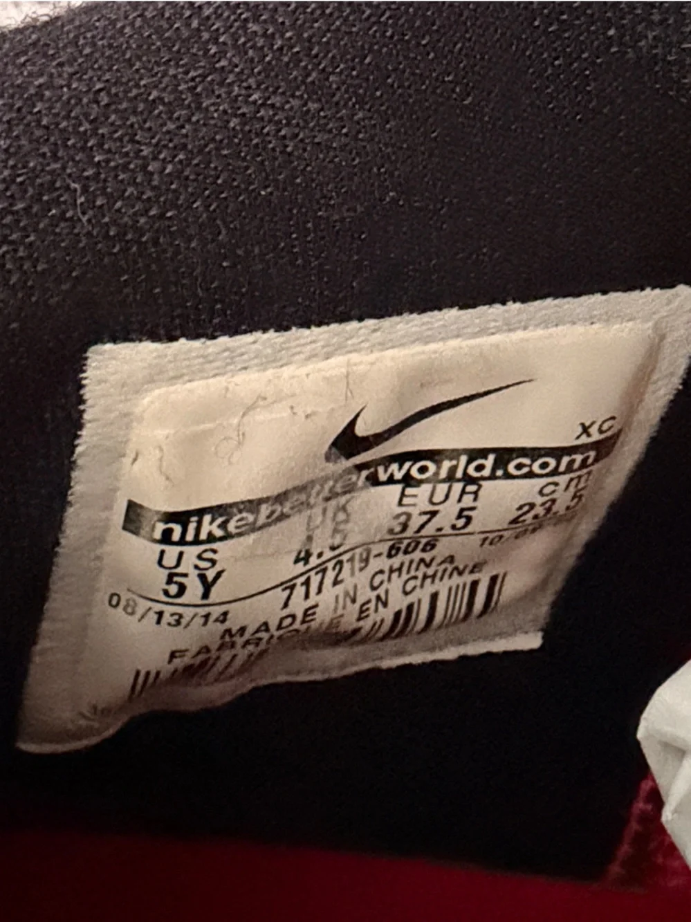 Nike kyrie deceptive